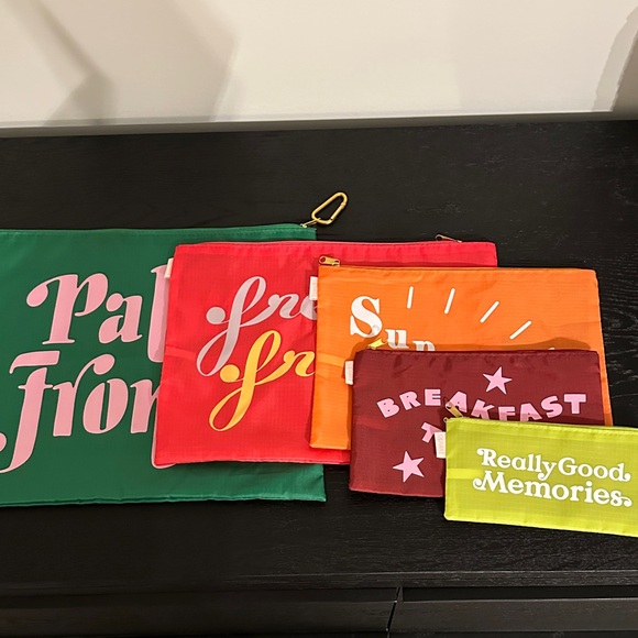 Ban.do mega carryall pack nylon pouches (5) - Picture 1 of 4